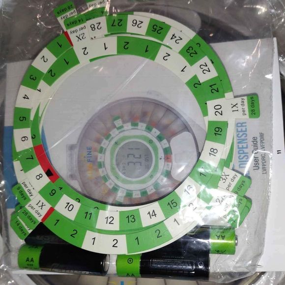 NIB! ~LiveFine~ AUTOMATIC PILL DISPENSER Frosted / 8 Sided / Locking W/Key! - Picture 4 of 9